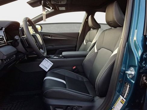 New 2026 Toyota Camry SE FWD image 8