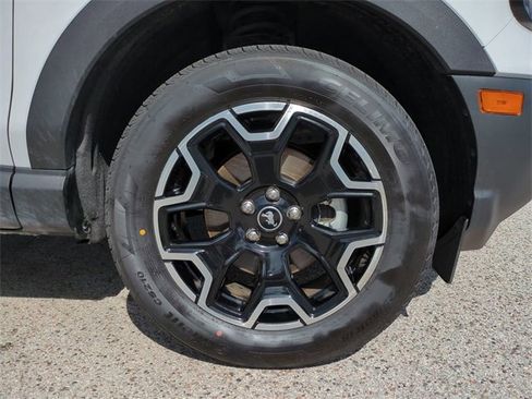 Used 2025 Ford Bronco Sport Outer Banks w/ Outer Banks Tech Package+ image 11