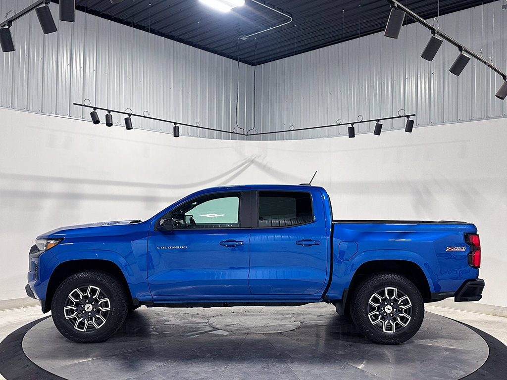 Used 2024 Chevrolet Colorado Z71 w/ Z71 Convenience Package 2 AWD/4WD image 16