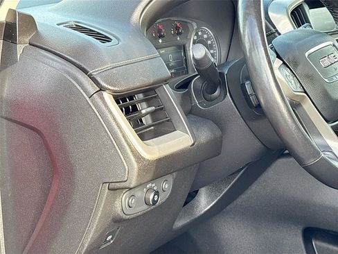 Used 2018 GMC Terrain Denali w/ Advanced Safety Package image 10