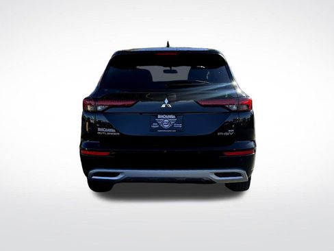 Used 2023 Mitsubishi Outlander SE image 6