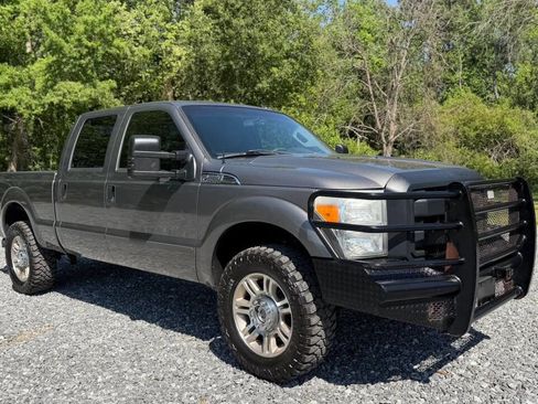 Used 2014 Ford F250 XLT w/ XLT Value Package image 1