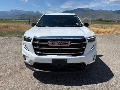 Used 2024 GMC Acadia Elevation AWD/4WD image 2