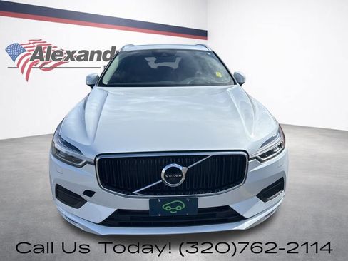 Used 2019 Volvo XC60 T6 Momentum w/ Advanced Package image 2