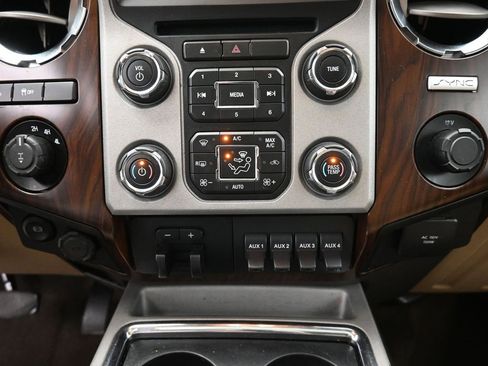 Used 2015 Ford F250 Lariat w/ Lariat Ultimate Package image 30