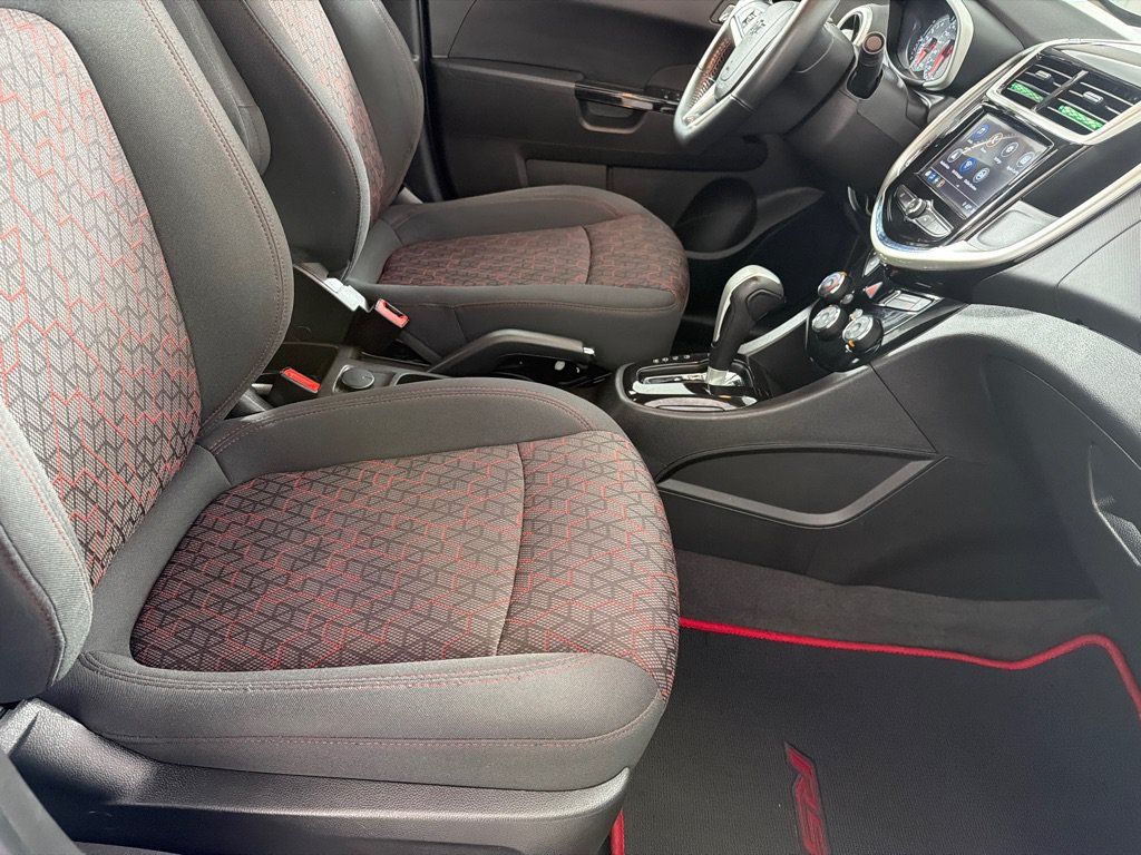 Used 2018 Chevrolet Sonic LT w/ Convenience Package FWD image 20