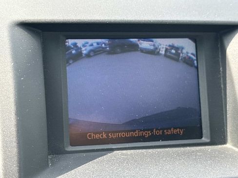 Used 2012 Toyota Highlander SE w/ Tow Pkg AWD/4WD image 28