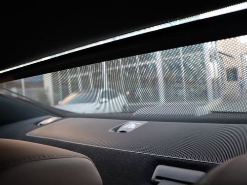 Used 2025 Lexus ES 350 w/ Premium Package image 40