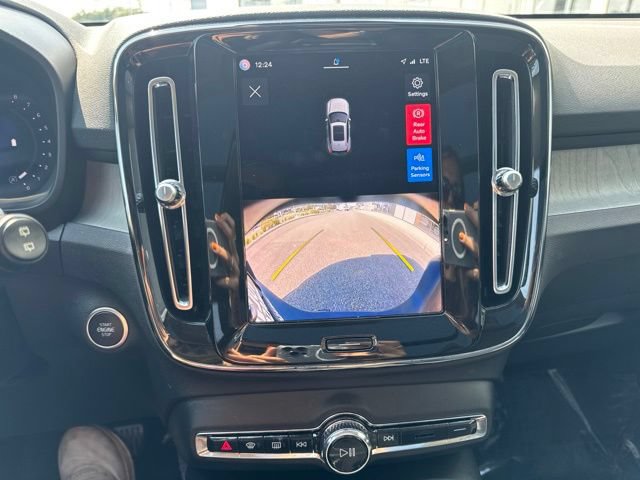 Certified 2025 Volvo XC40 B5 Core w/ Protection Package Premier AWD/4WD image 26