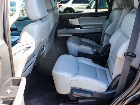 Certified 2025 Ford Expedition Active RWD image 17