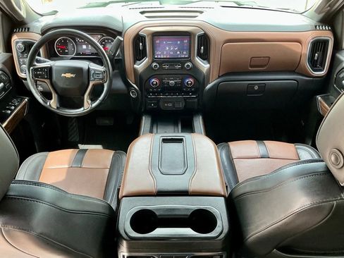 Used 2020 Chevrolet Silverado 2500 High Country w/ Technology Package AWD/4WD image 35