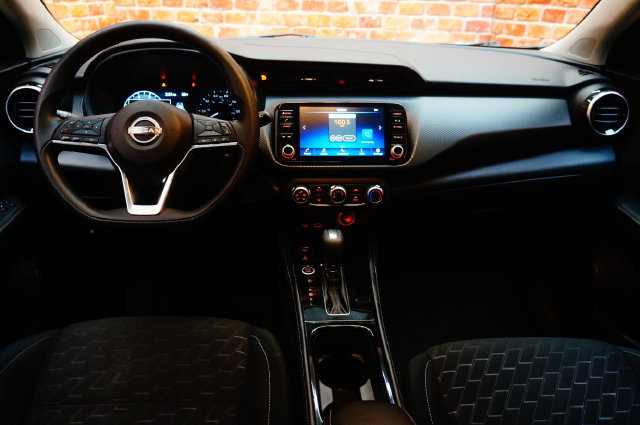 Certified 2024 Nissan Kicks SV FWD image 10