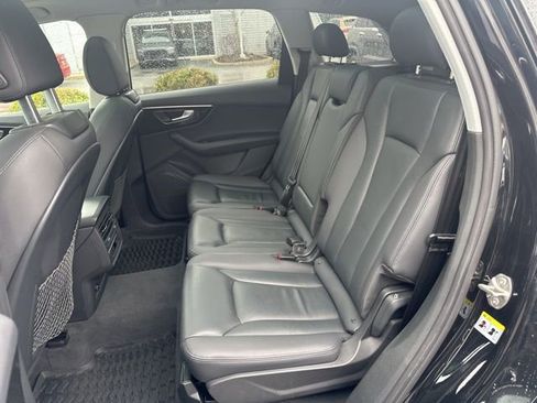 Used 2023 Audi Q7 2.0T Premium w/ Convenience Package image 8