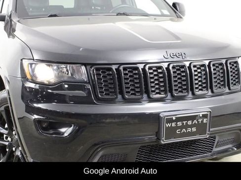 Used 2021 Jeep Grand Cherokee Laredo AWD/4WD image 43