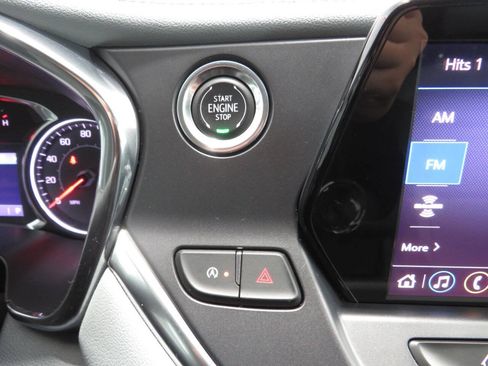 Used 2020 Chevrolet Blazer LT w/ Sound & Technology Package FWD image 23