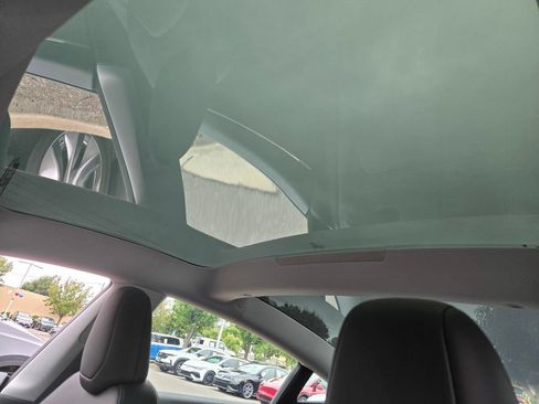 Used 2024 Tesla Model 3 Standard Range RWD image 18