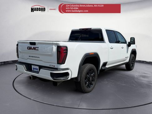 Used 2024 GMC Sierra 2500 AT4 w/ AT4 Premium Plus Package AWD/4WD image 4