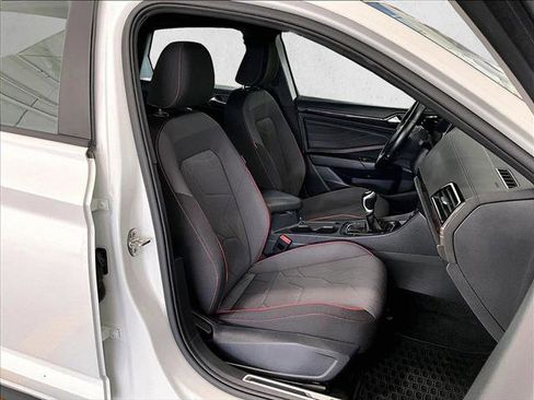 Used 2024 Volkswagen Jetta GLI 40th Anniversary Edition FWD image 9