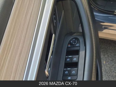 Certified 2026 MAZDA CX-70 3.3 Turbo w/ Preferred Package AWD/4WD image 11