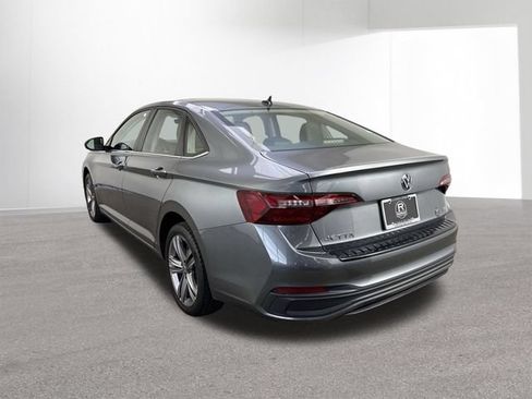 Used 2023 Volkswagen Jetta SE FWD image 31