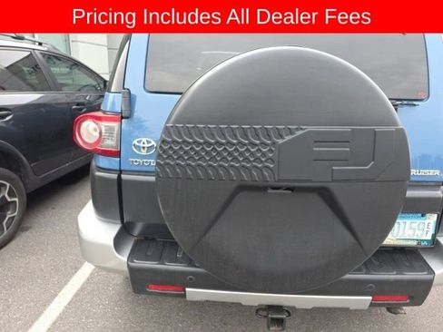Used 2012 Toyota FJ Cruiser 4WD w/ Upgrade Pkg image 12