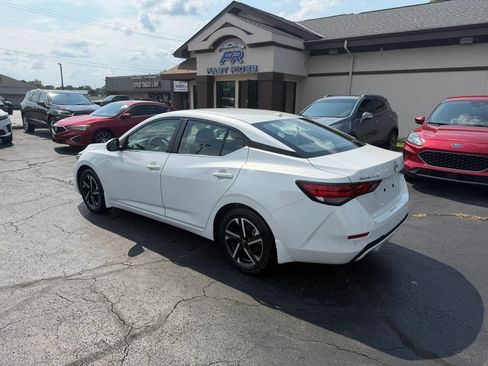 Used 2024 Nissan Sentra SV FWD image 4