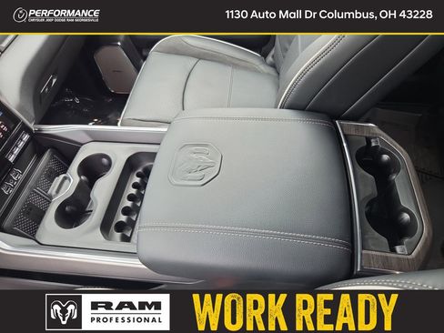 New 2026 RAM 3500 Laramie AWD/4WD image 37