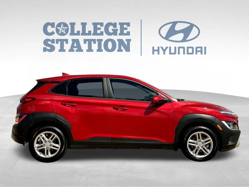 Used 2022 Hyundai Kona SE FWD image 11