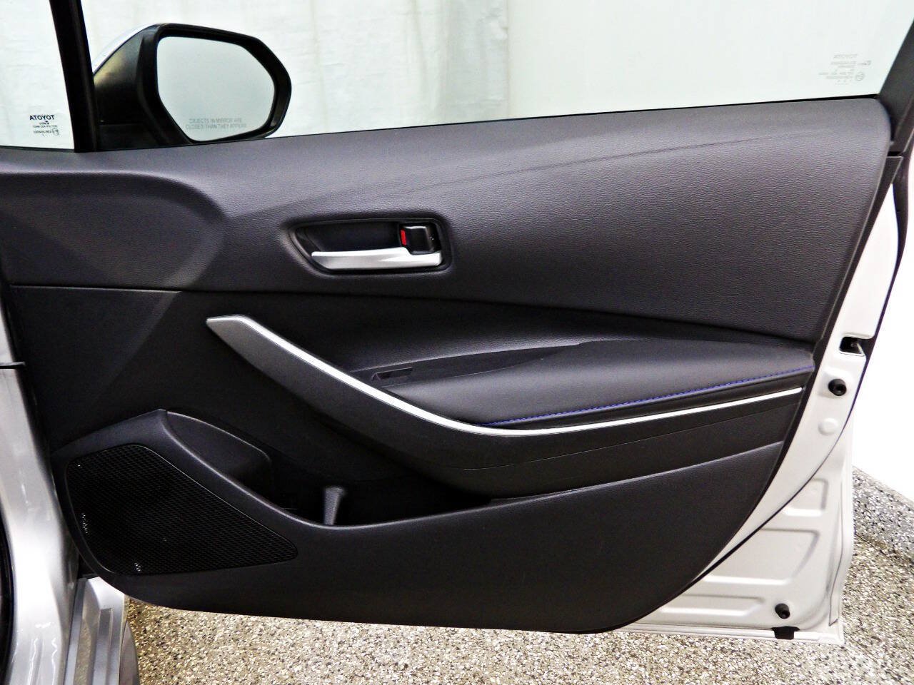 Used 2022 Toyota Corolla SE FWD image 12