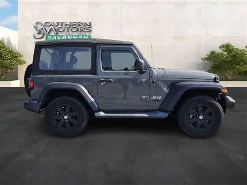 Used 2019 Jeep Wrangler Sport AWD/4WD image 6