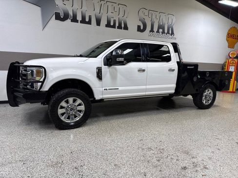 Used 2022 Ford F350 Platinum w/ FX4 Off-Road Package image 4