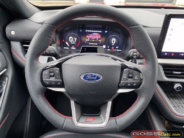 Used 2025 Ford Explorer ST AWD/4WD image 18
