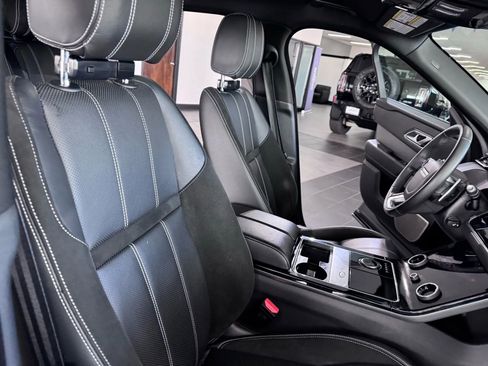 Used 2019 Land Rover Range Rover Velar R-Dynamic SE image 13