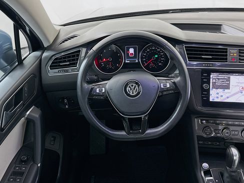 Used 2018 Volkswagen Tiguan SEL w/ 3rd Row Seat Package image 18