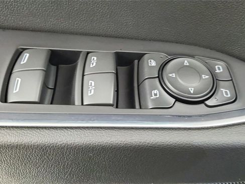 Used 2022 GMC Sierra 1500 SLT w/ SLT Convenience Package image 12