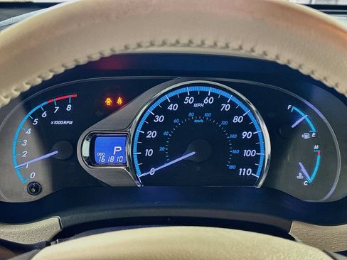 Used 2011 Toyota Sienna XLE w/ Premium Pkg FWD image 14