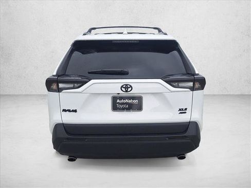 Used 2025 Toyota RAV4 XLE AWD/4WD image 6