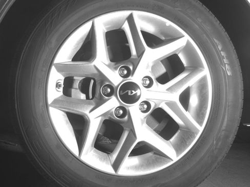 Used 2025 Kia Soul LX w/ LX Technology Package image 17