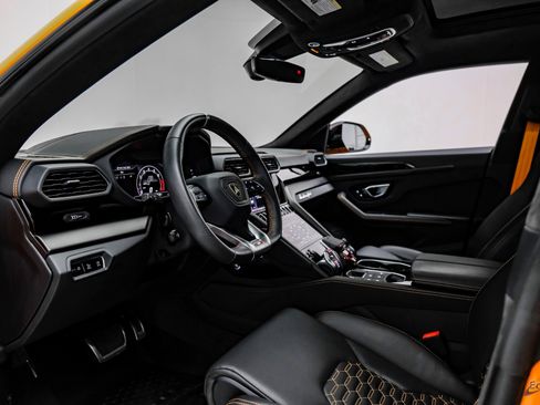 Used 2024 Lamborghini Urus S image 38