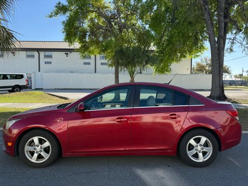 Used 2013 Chevrolet Cruze LT w/ Technology Package FWD image 5