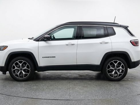 Used 2025 Jeep Compass Limited AWD/4WD image 5