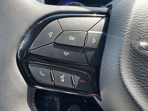 Used 2025 Chrysler Pacifica Limited FWD image 38
