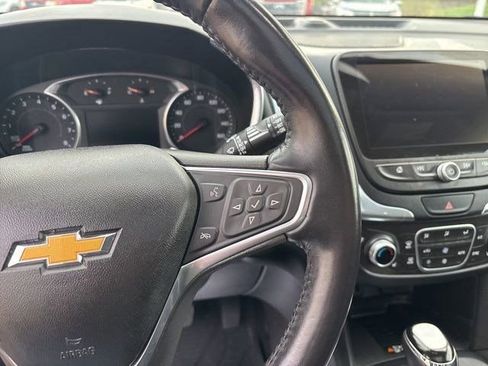 Used 2018 Chevrolet Equinox Premier image 19