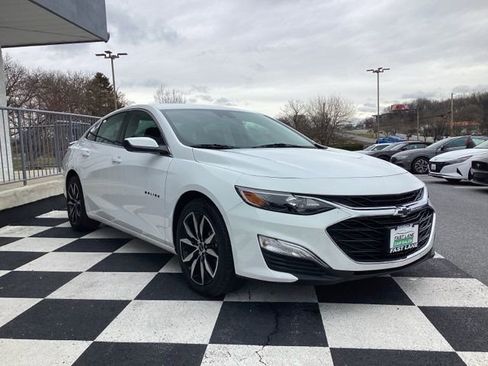 Used 2024 Chevrolet Malibu RS FWD image 4