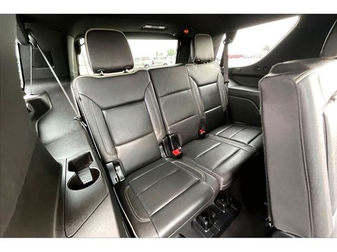 Used 2023 GMC Yukon SLT w/ SLT Premium Package AWD/4WD image 30