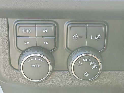 Used 2022 Chevrolet Tahoe Premier w/ Premium Package 2 image 26