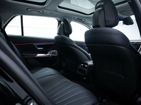 Used 2025 Mercedes-Benz E 450 4MATIC All-Terrain Wagon image 21