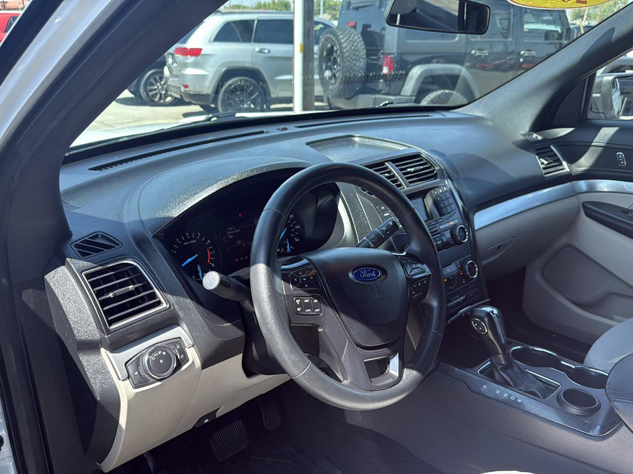 Used 2019 Ford Explorer FWD image 9