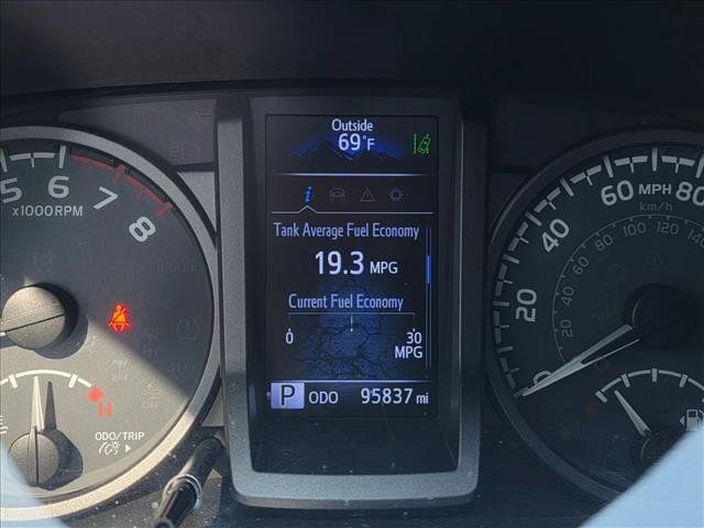 Used 2019 Toyota Tacoma TRD Sport w/ Technology Package AWD/4WD image 11