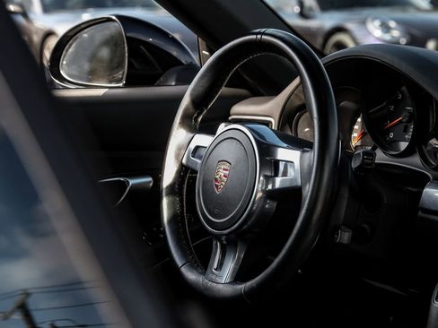 Used 2014 Porsche 911 Carrera 4 AWD/4WD image 14